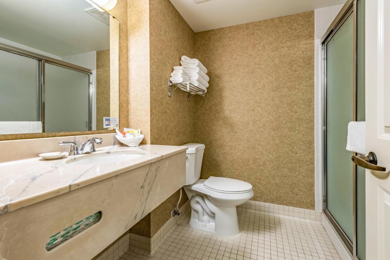 The At Hotel Gig Harbor